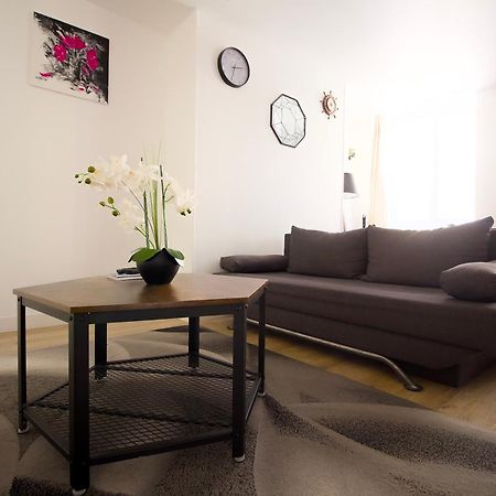 Triplex Lumineux A Cherbourg, Hyper Centre, 2 Pas Du Port & Vie Nocturne, Intendance Luxury Host Extérieur photo