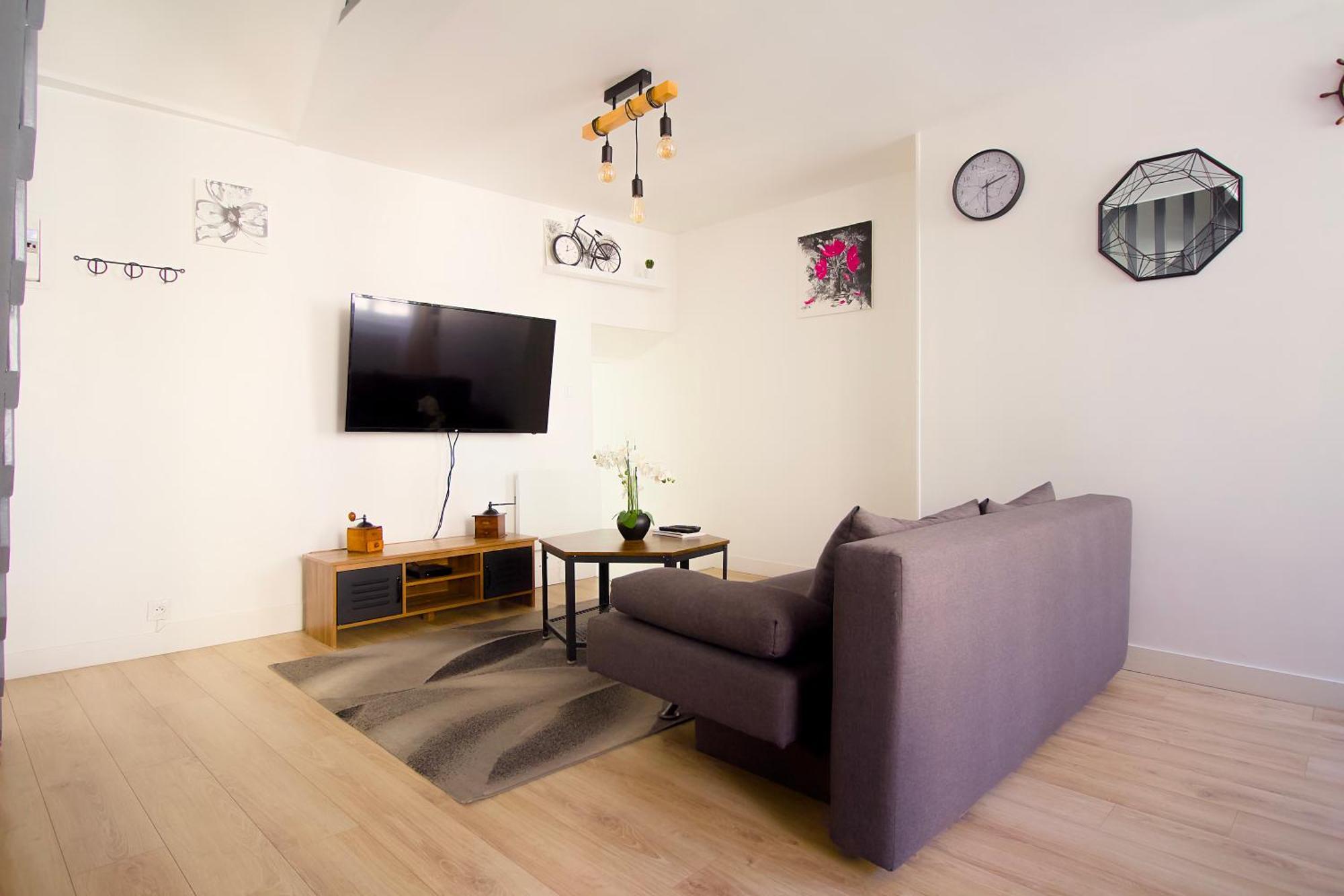 Triplex Lumineux A Cherbourg, Hyper Centre, 2 Pas Du Port & Vie Nocturne, Intendance Luxury Host Extérieur photo