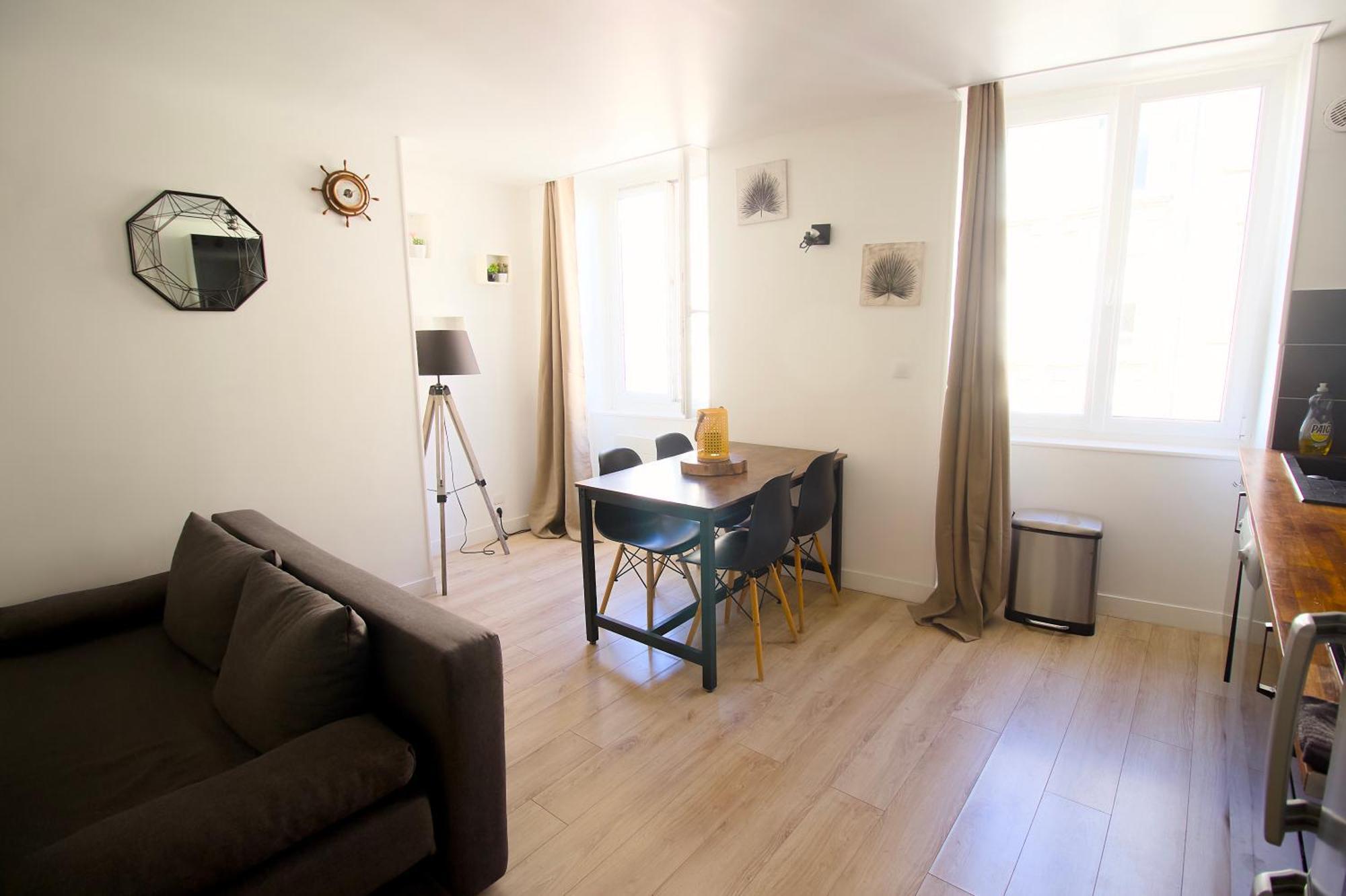Triplex Lumineux A Cherbourg, Hyper Centre, 2 Pas Du Port & Vie Nocturne, Intendance Luxury Host Extérieur photo